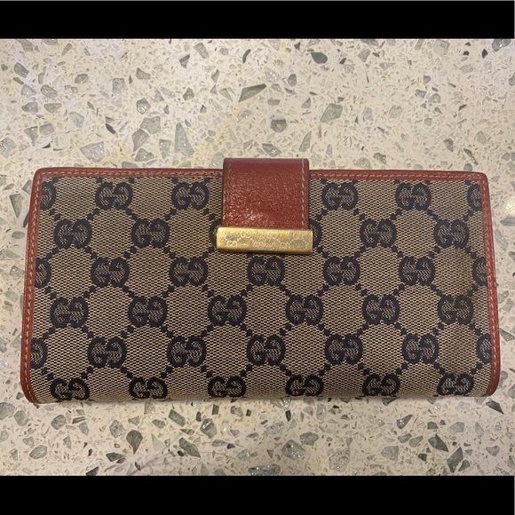 Gucci Handbags - ❌SOLD❌💯 AUTH GUCCI WALLET♥️